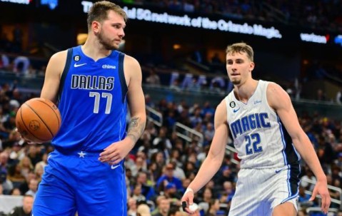 开云APP-东契奇连续30+纪录中断 独行侠无精打采溃败魔术