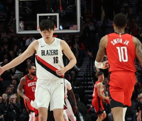 kaiyun.com-杨毅：中国球员比较内敛 在美国必须短时间内站稳位置 否则没戏