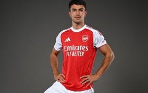 解约金6000万枪手多付500万！阿森纳将分三期支付祖比门迪转会费