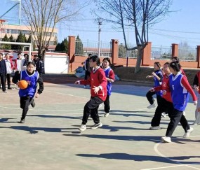 kaiyun.com-顺义村校办起女生专属的“橄榄球班超”|顺义区张镇中学|北京市|学校|联赛|赛事_新浪新闻