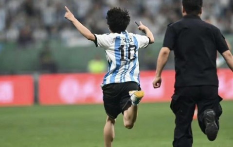 平安北京：冲入球场球迷被行拘 12个月不得进球场