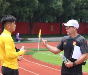 开云官网-戴伟浚场上场下获主帅“优待” 10号位竞争高手如云